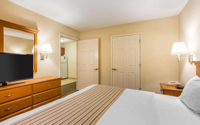 Suburban Extended Stay Hotel North - Ashley Phosphate