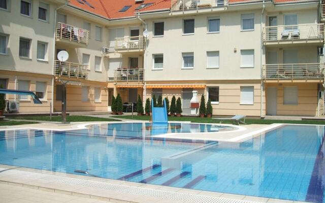 Panorama Wellness Apartman Hotel