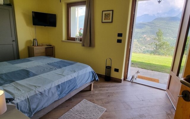 Lo Noyer Et Les Roses