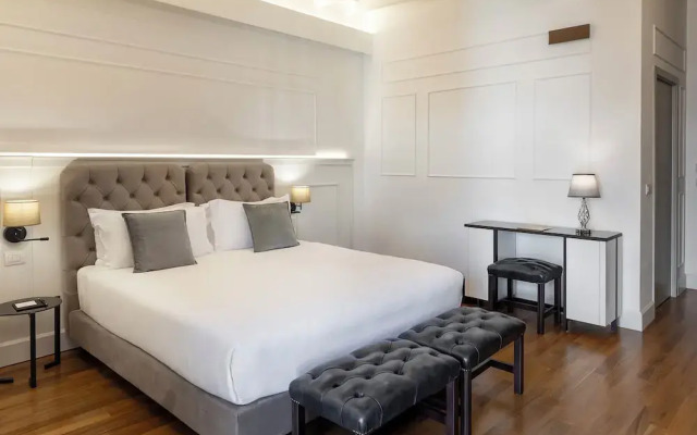 Palazzo Goldoni Condotti Collection