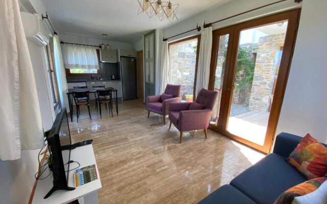 Villa Merry - Dalyan Stonehouse with Palmtrees, 50m to River