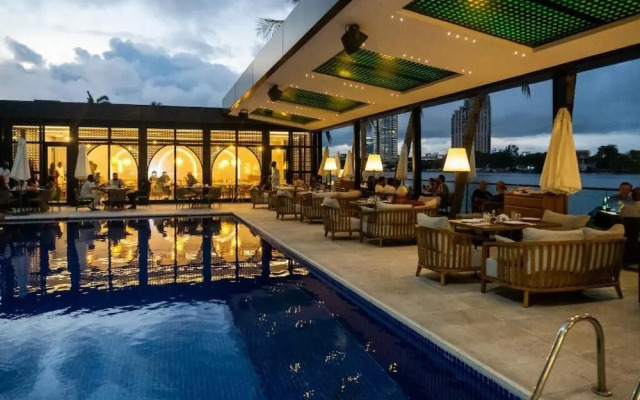 Maroko Bayshore Suites