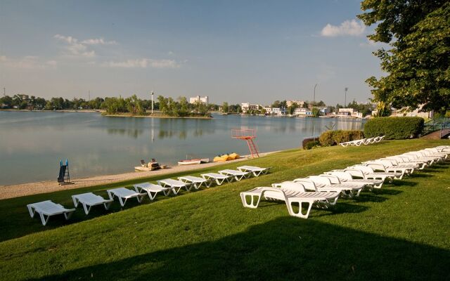 Hotel Senec Lake Resort