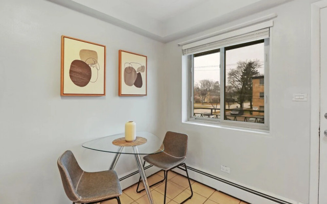 Lush 1BR Apt in Quiet Arlington Heights