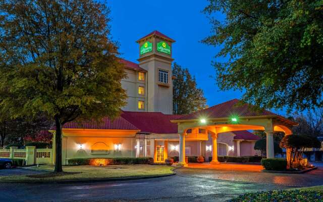 La Quinta Inn & Suites by Wyndham Memphis Primacy Parkway