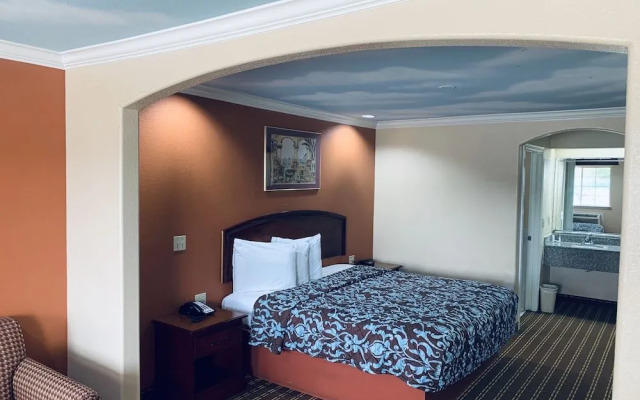 Luxury Inn & Suites Liberty