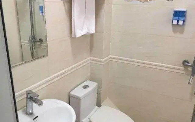 Fengqiu Shanjia Hotel