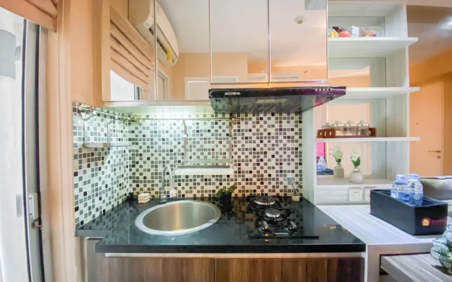 Best And Homey 2Br At Bassura City Apartment