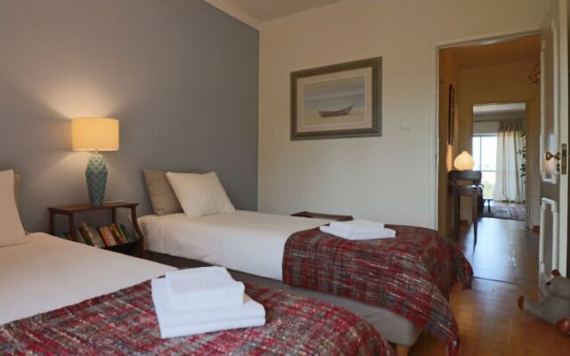 Cascais Estoril Apartment Near the Beach
