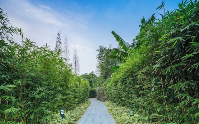 Yinshu Lunas Vila Courtyard Garden Resort  (Shanghai International Tourism Resort Branch)