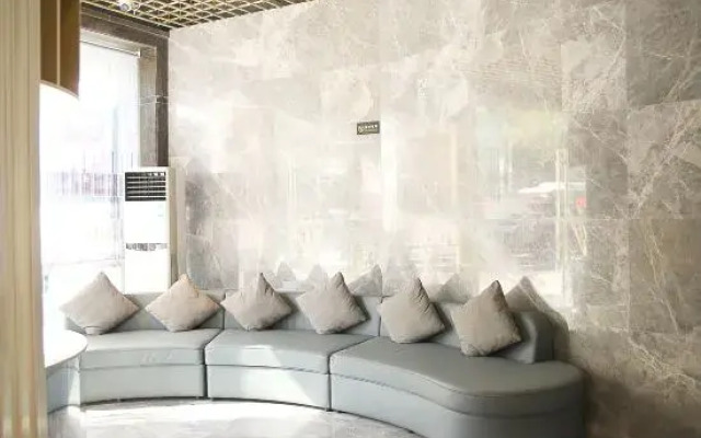 Yufuheng Business Hotel (Shenzhen Longhua Bus Station)