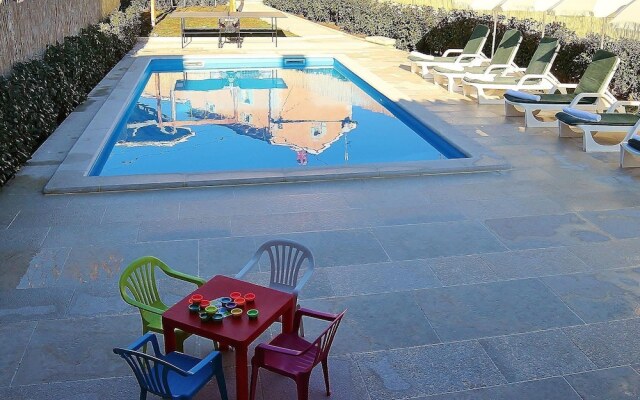 Charming Villa Only 10 Minutes Drive From the sea