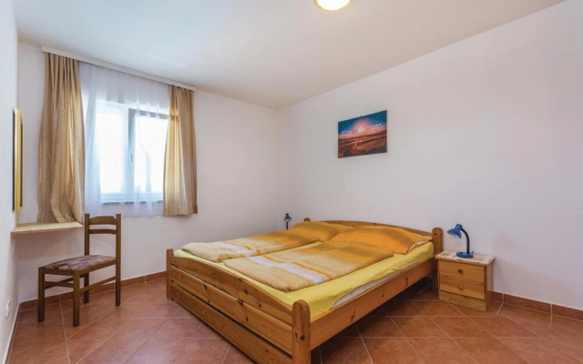 Awesome Home in Porec With Wifi and 1 Bedrooms - Hotel in Porec - Photo 2