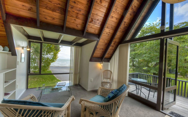 Coastal Motor Lodge