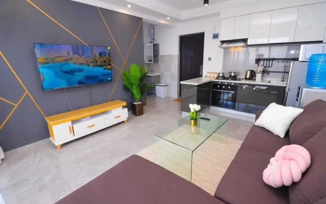 Lux Suites City Oasis Apartments