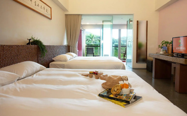 Luminous Hot Spring & Resort