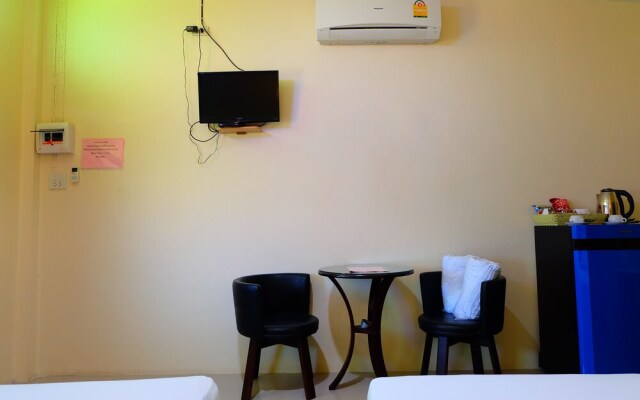 Ruan Chompoo Resort