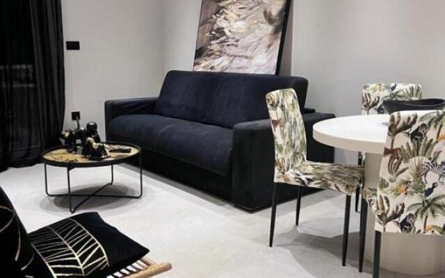 Lagonisi Luxury Apartment by the sea