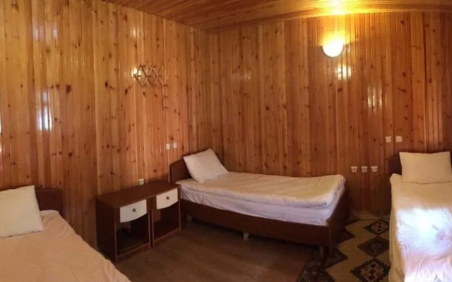 Minaz Motel