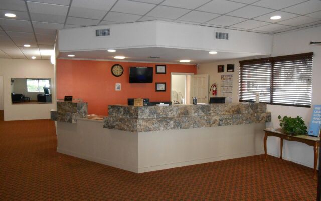 Red Roof Inn & Suites San Angelo