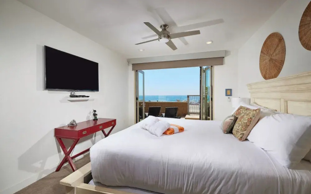 700-104 Water Front Condo w AC!