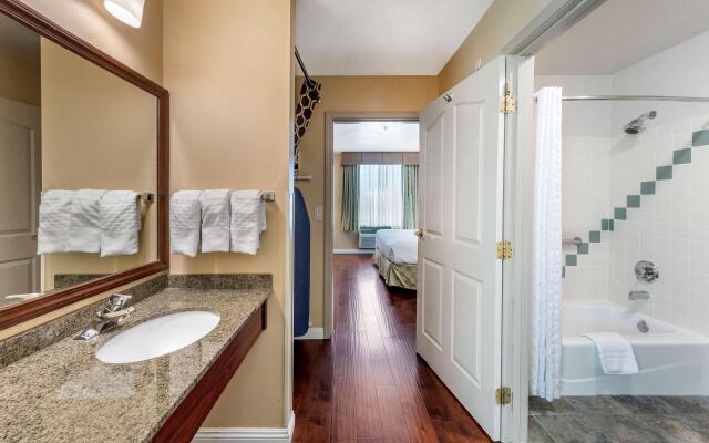 Best Western Plus John Jay Inn & Suites