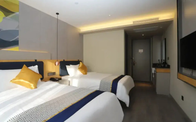 Homeinn Selected Hotel (Qiqihar Longhua Road Dashang Xinmate)