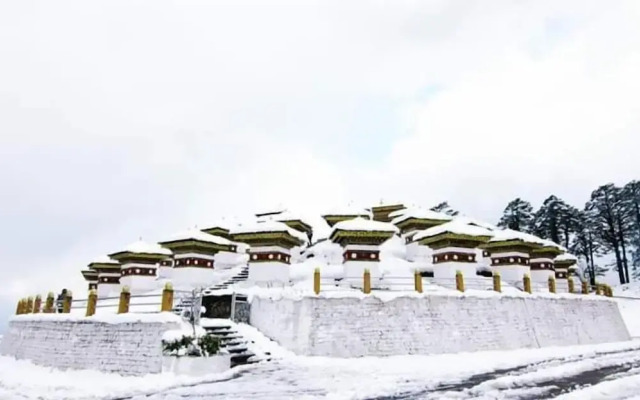 Golden Roots Resorts & Spa