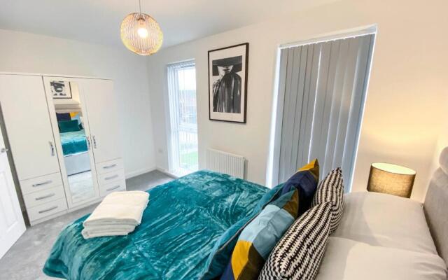 Tudors eSuites Two Bedroom House