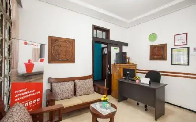 Asri Homestay Syariah by RedDoorz