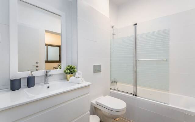 luxury garden apartment heated pool