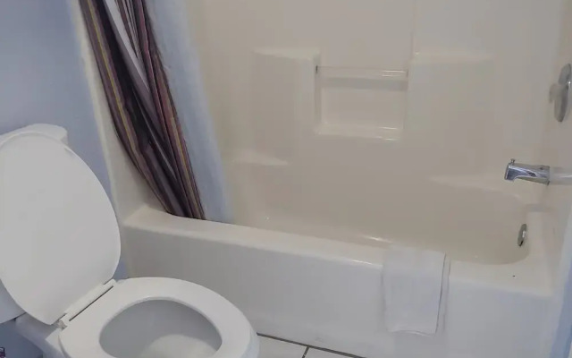Brooks City Executive Inn