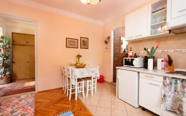 Elegant Lovran Apartment With Large Outdoor Area