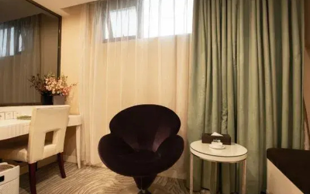 Wutongshu Holiday Hotel
