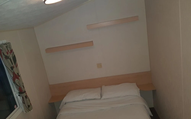 Beautiful 3-bedrooms Static Caravan Holiday Home