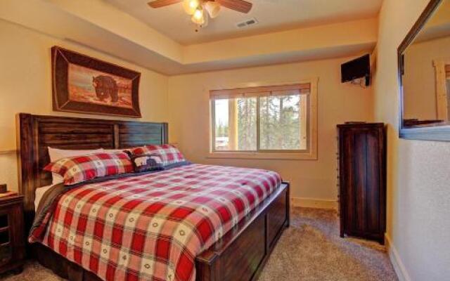 Grand Moose Lodge Home