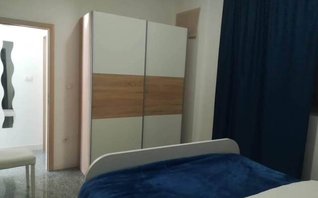 Apartments and room Merica