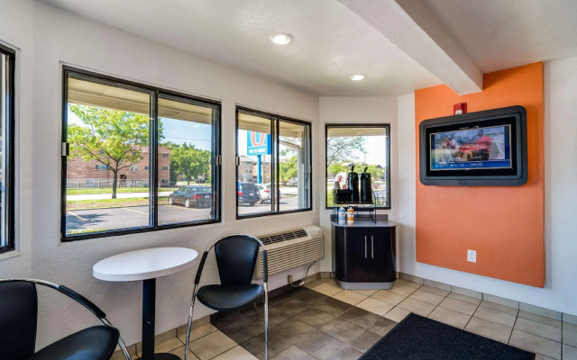 Motel 6 Schiller Park, IL - Chicago O'Hare