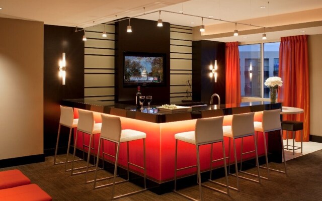 Global Luxury Suites at Pentagon City South