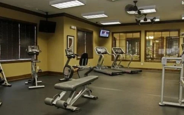 Execustay At University Center