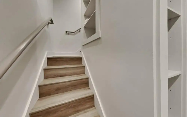 1849 Condos 642 3 Bedroom Home