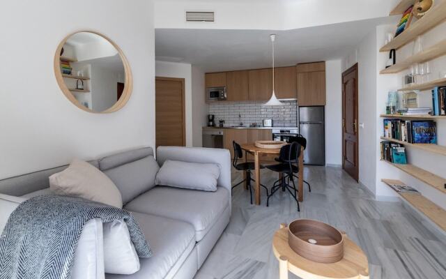 Fuengirola Promenade 1BR Apartment in 30 Meters to the Beach