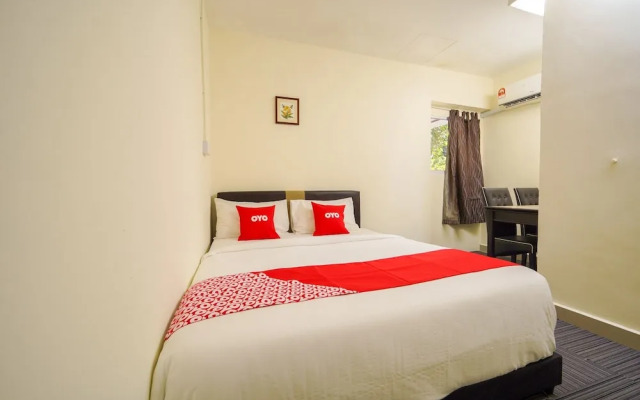 OYO 90011 MN Ferringhi Inn