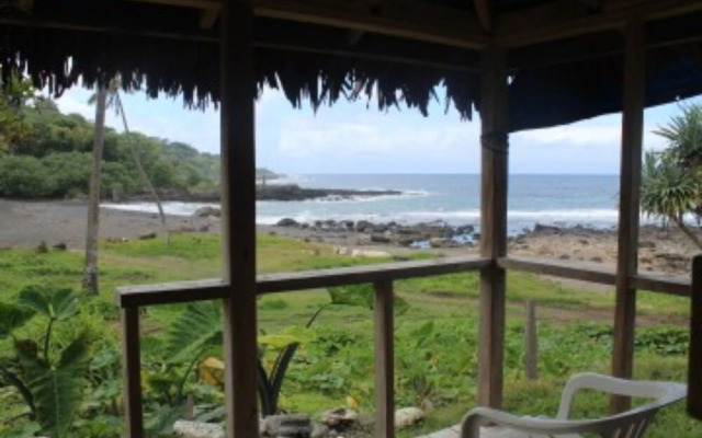 Tanna Ikamir Bungalows and Accomodations