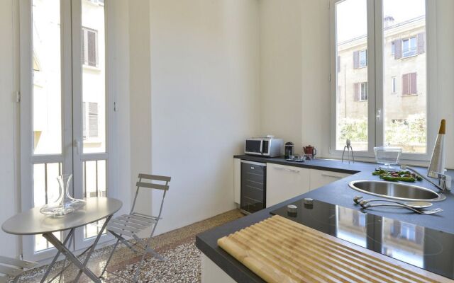 Central Design Apartment