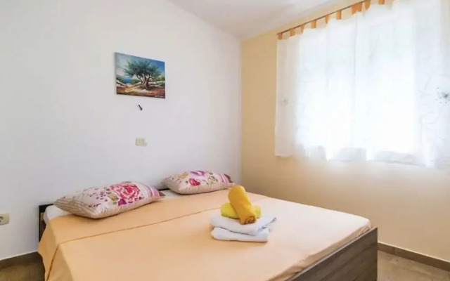 Cozy One Bedroom Apartment With Terrace