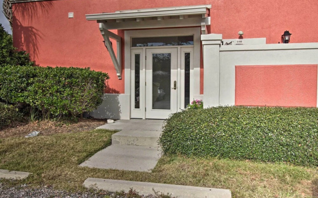 Pet-friendly Villa w/ Balcony in Bluffton!