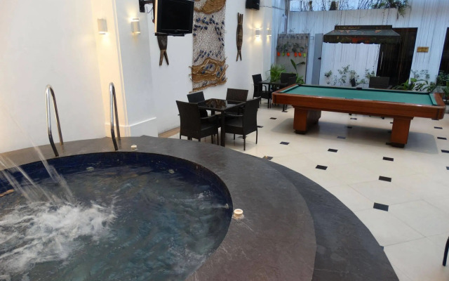 Manila Lotus Hotel