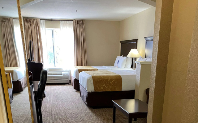 Comfort Suites Tulare Sequoia Gateway