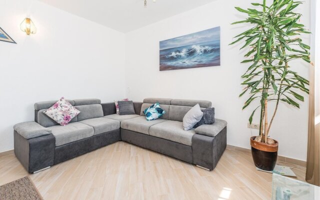 Stunning Apartment in Sibenik With Wifi and 3 Bedrooms